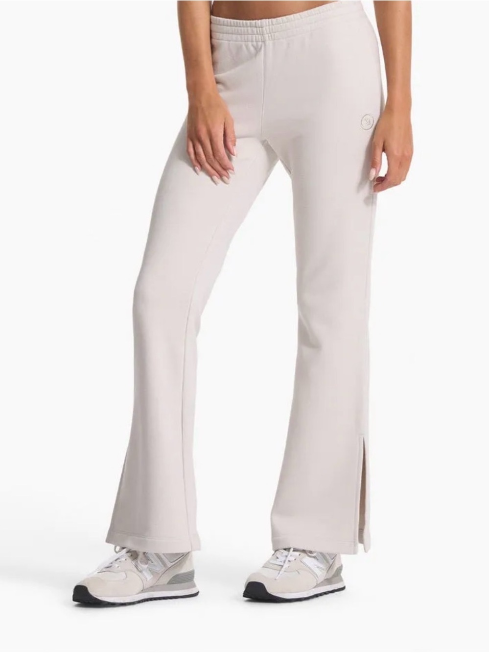 Vuori Women's Sedona Wideleg Sweatpants Split Hem Color Salt Small